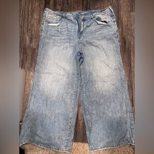 Torrid 22R Light Blue wide leg Denim Jeans